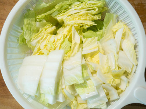 浓稠软嫩的大白菜烧五花肉做法图解