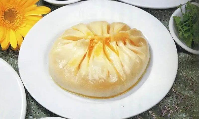 汤汁肥厚，味道鲜美的蟹黄汤包的做法介绍