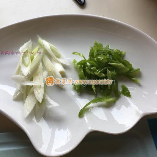 拥有浓郁孜然香味的孜然羊肉的家常做法教程