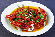 鲜香入味，越吃越上瘾，简单美味的剁椒鱼头做法详解
