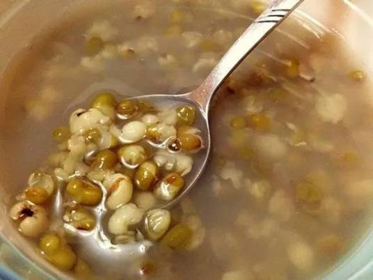 具有清热解毒、止渴消暑的绿豆汤的做法介绍（绿豆汤怎么煮）