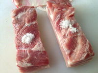 简易版腊肉的家常做法 自制简易版腊肉的做法步骤1