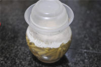 酸豆角炒四季豆的做法步骤1
