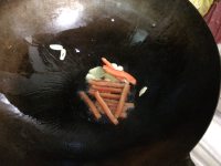 花生芽爆猪颈柳的做法步骤6
