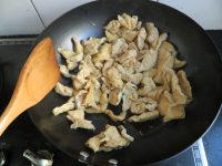蚝油白菜烧豆泡的做法步骤4