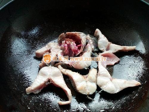 黑鱼白萝卜汤的做法