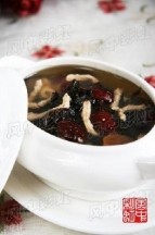 黑木耳红枣汤