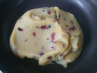 蔓越莓绿豆馅月饼(内附馅料做法),这是炒好的蔓越莓绿豆馅,光滑细腻。