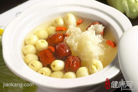 孕妇贫血应多吃什么(孕妇贫血应多吃哪些食物)