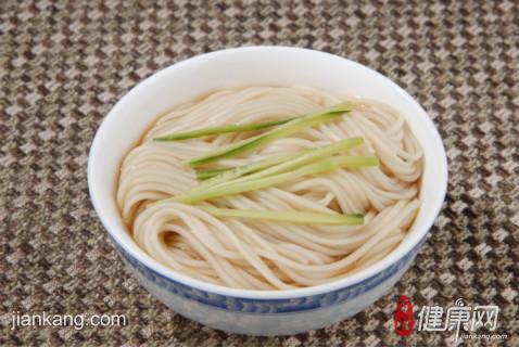 0-6个月婴儿感冒如何饮食