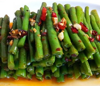 【豇豆角的做法】豇豆角的烹饪技巧_豇豆角的营养价值_豇豆角没煮熟有_豇豆角怎样做