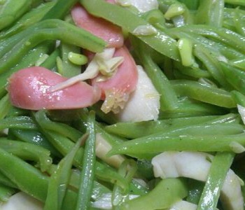 【豇豆角炒肉】豇豆角炒肉的营养_豇豆角炒肉的热量_豇豆角炒肉片