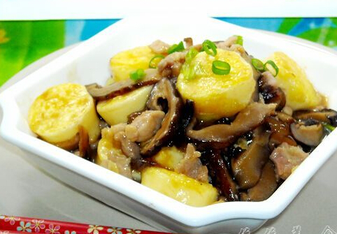 冬菇煮肉丝豆腐(冬菇煮肉丝豆腐怎么做)
