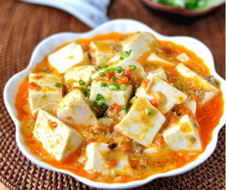 土豪版蟹粉炖豆腐的做法(蟹粉豆腐特色和功效)