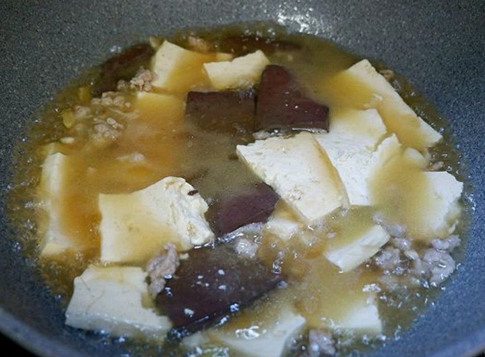 红白豆腐炖肉末的做法步骤9