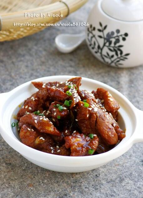 飘香四溢——香辣酱香排骨的美味图解做法