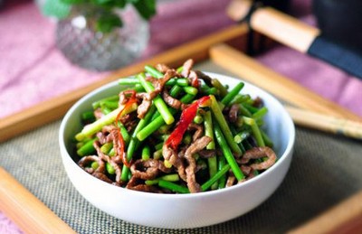 蒜苔炒牛肉片怎么炒好吃又嫩