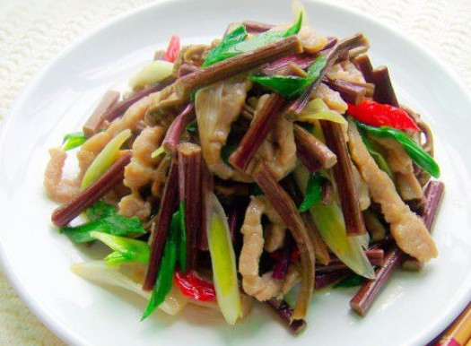 蕨菜炒肉丝图片