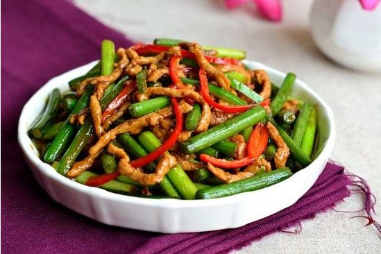 青蒜炒肉丝怎么炒好吃