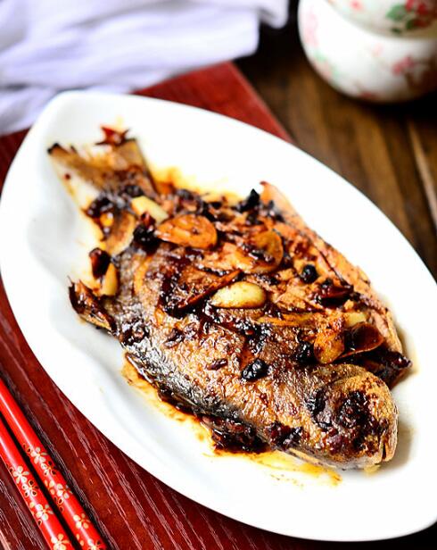 家常菜也美味——干红烧鲳鱼的做法