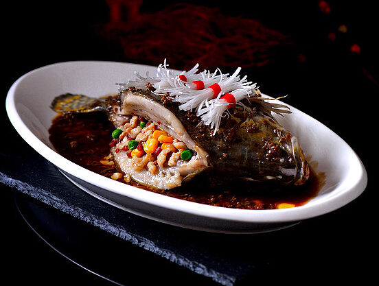青豆杂肉蒸鳜鱼怎么做好吃,青豆杂肉蒸鳜鱼的做法