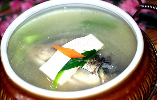 鲫鱼豆腐汤,鲫鱼豆腐汤的做法[图文](鲫鱼豆腐汤鲫鱼炖多久)
