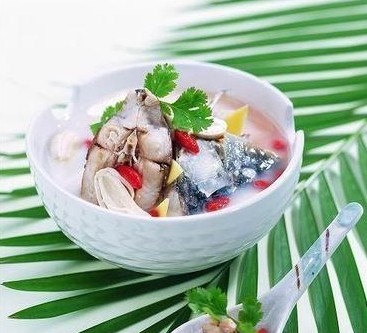 鲤鱼苦瓜汤