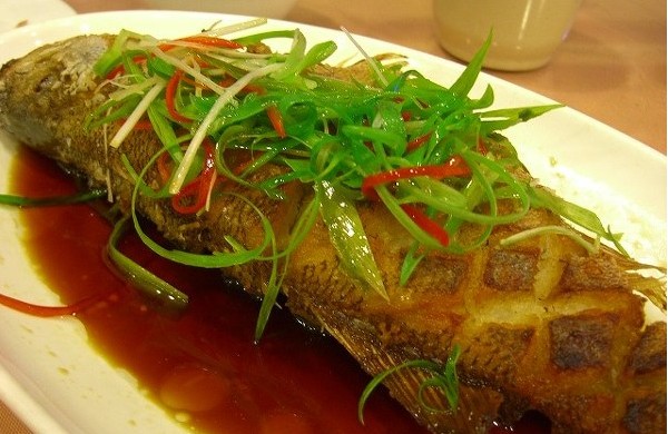 葱椒油淋鱼