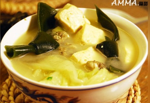 牡蛎烧大白菜(牡蛎白菜豆腐汤的做法)
