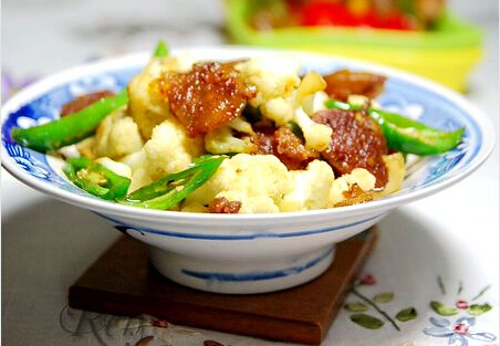 香肠炒西兰花的做法[多图]