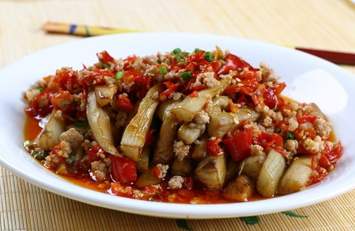 如何制作美味的剁椒茄子