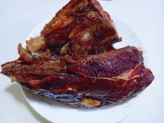 #食二星座#酱牛腱,腌制30分钟后的牛腱子,看起来很入味哦。