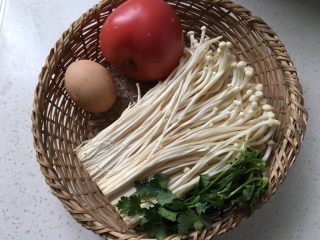 番茄金针菇鸡蛋汤_番茄金针菇鸡蛋能不能一起炒