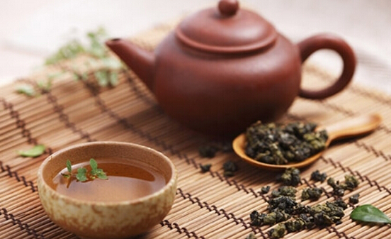 用滚水泡茶好吗？