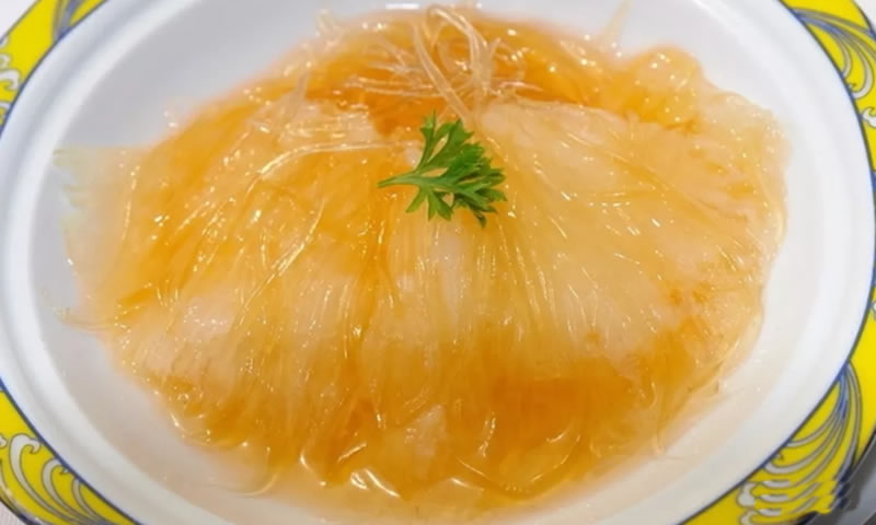 颜色淡黄、汁明油亮、软糯柔滑、鲜咸味美的组庵鱼翅的做法