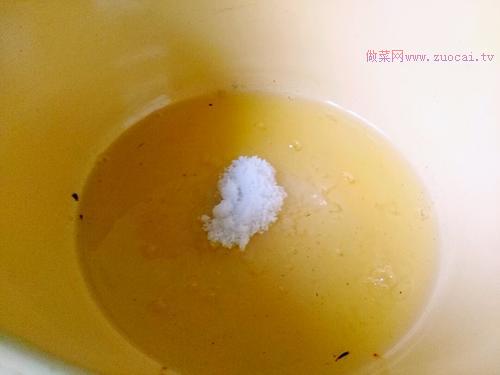 蓬松暄软的八寸可可粉蛋糕的做法图解