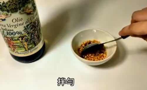 皮Q、肉嫩的白切鸡怎么做