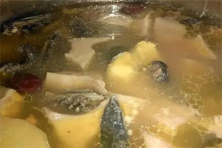 榴莲壳煲鸡汤有什么功效与作用 榴莲壳煲鸡汤的做法介绍