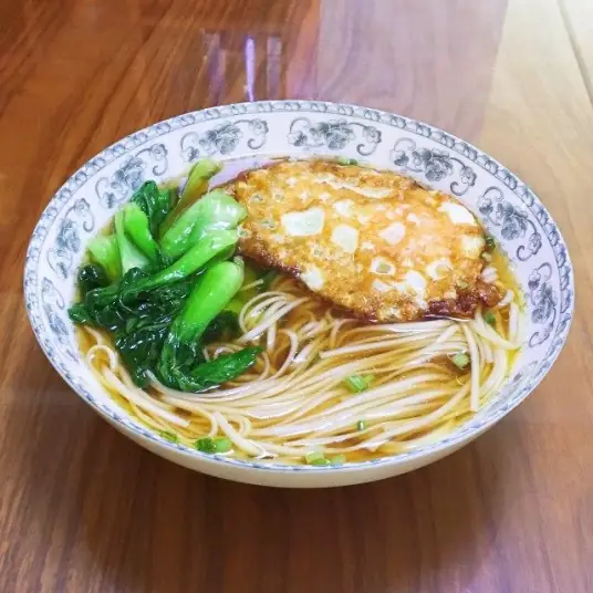 一碗青菜鸡蛋面，简单的幸福滋味