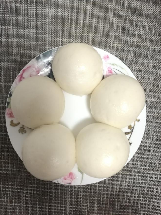 馒头的做法，具有朴实无华的外观和柔软可口的口感