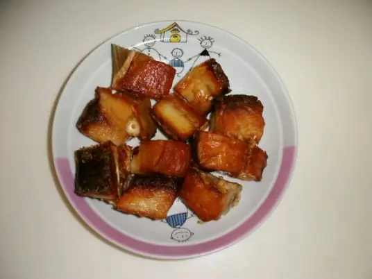 口味咸辣、香气扑鼻、麻辣醒胃的糍粑鱼