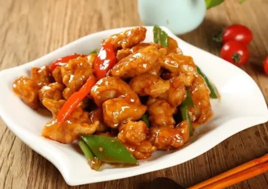 溜肉段的做法秘籍，肉质鲜嫩多汁，口感香糯，外酥内软