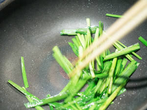 鸡蛋炒韭菜正确做法，即使简单的材料也变得超好吃
