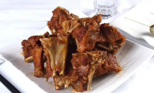 传统美食酱骨架，深受广大食客们的喜爱