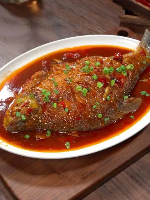 红烧鱼的家常做法，鲜美滋味，简单易学