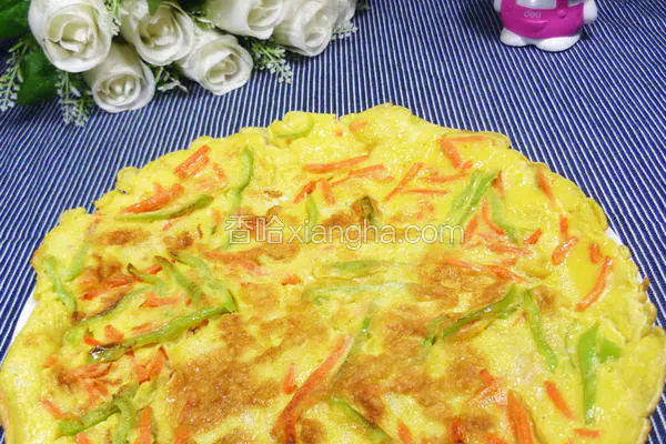 简单易做的胡萝卜青椒鸡蛋饼看了就让人流口水